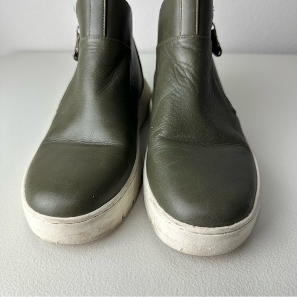 Vionic Green Camo Brinkley Chelsea Side Zip Boots Size 7 - Picture 2 of 5